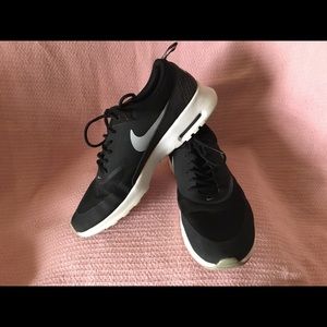 Nike Air Max Thea (Women’s)